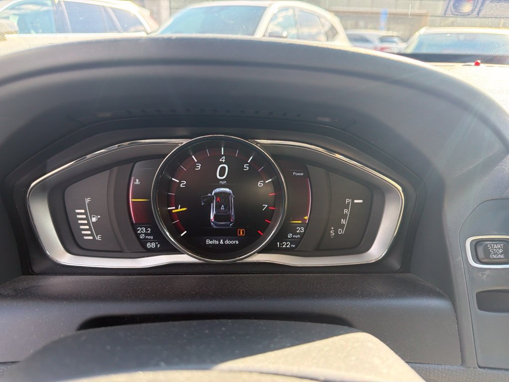 Used 2016 Volvo XC60 T6 w/ Proximity Package AWD/4WD image 8
