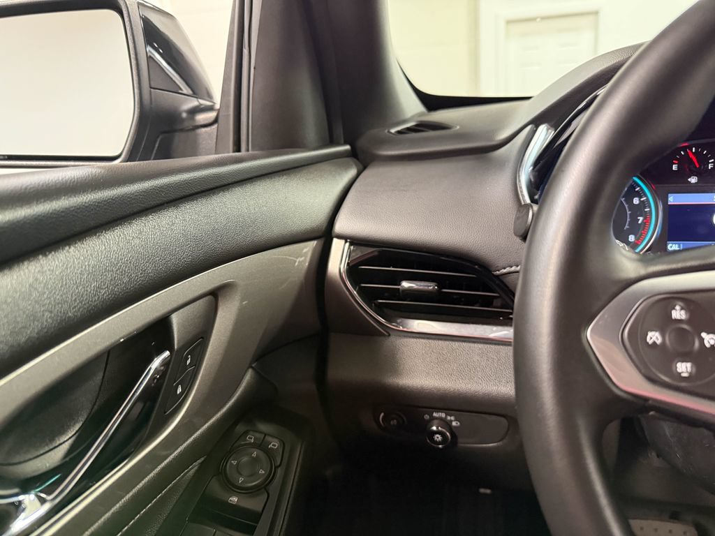 Used 2023 Chevrolet Traverse LT AWD/4WD image 77