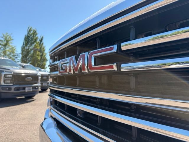 Used 2022 GMC Sierra 2500 SLT w/ SLT Premium Package AWD/4WD image 5