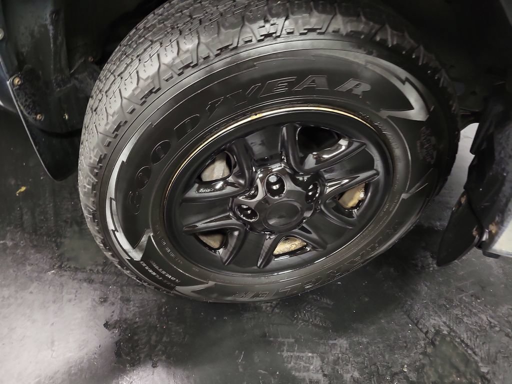 Used 2020 Toyota Tundra SR5 AWD/4WD image 10