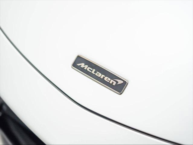Used 2025 McLaren Artura image 20
