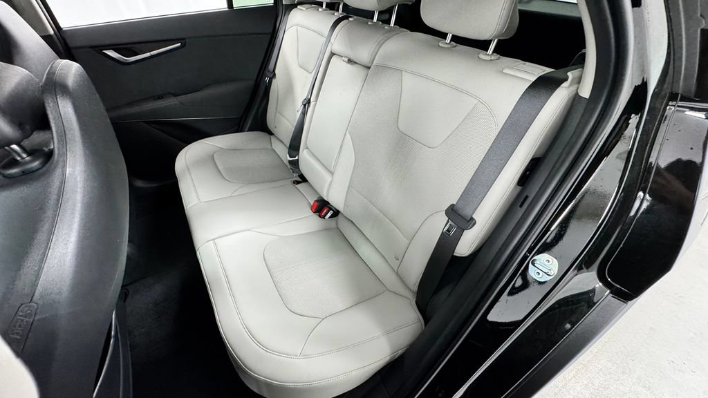 New 2026 Kia Niro EX FWD image 12