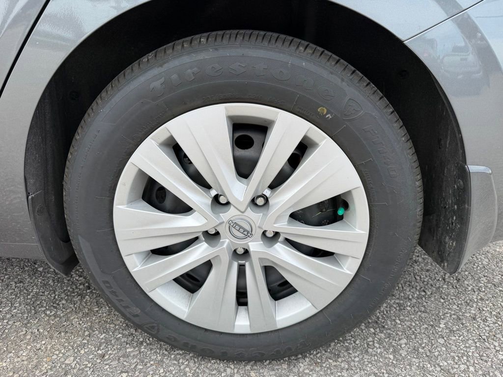 Used 2025 Nissan Sentra S image 9