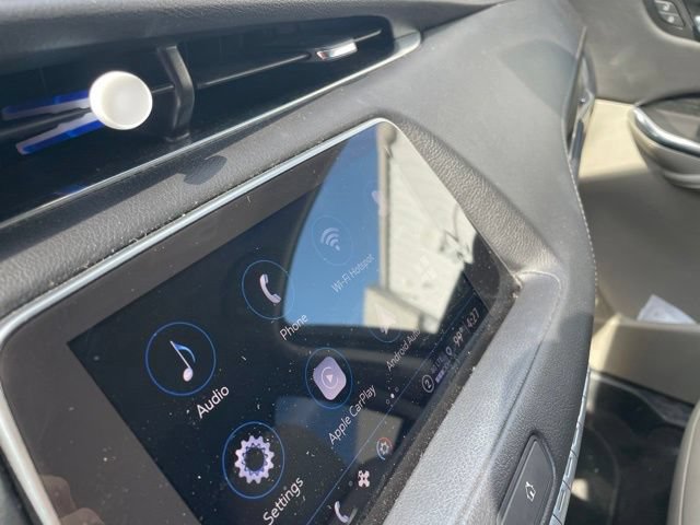 Used 2022 Cadillac XT4 Premium Luxury w/ Safety Alert Package AWD/4WD image 7