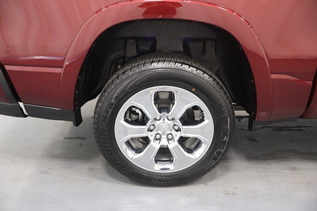 New 2026 RAM 1500 4x4 Crew Cab image 23