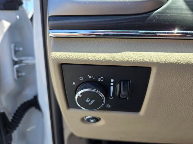 Used 2021 Jeep Grand Cherokee Limited image 13