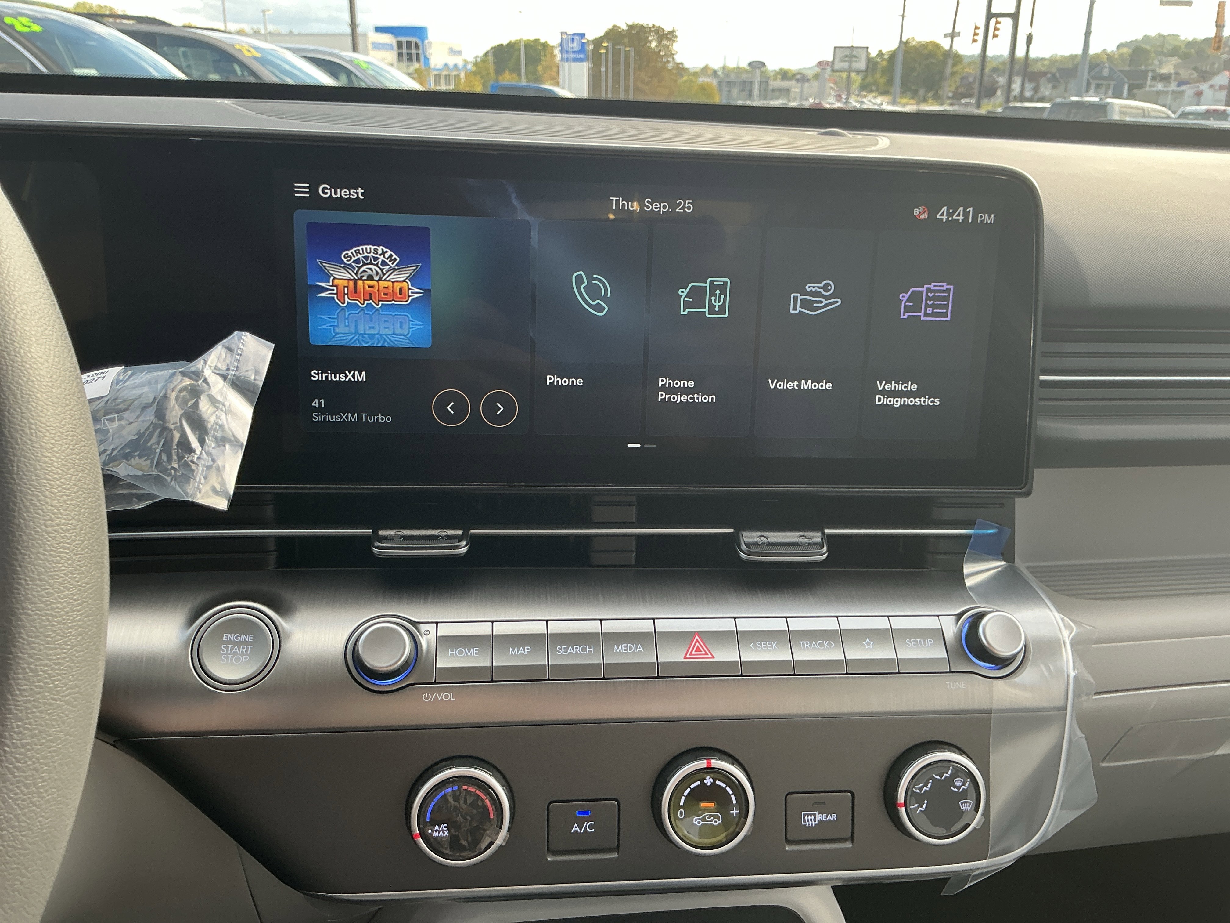 New 2026 Hyundai Kona SE image 17