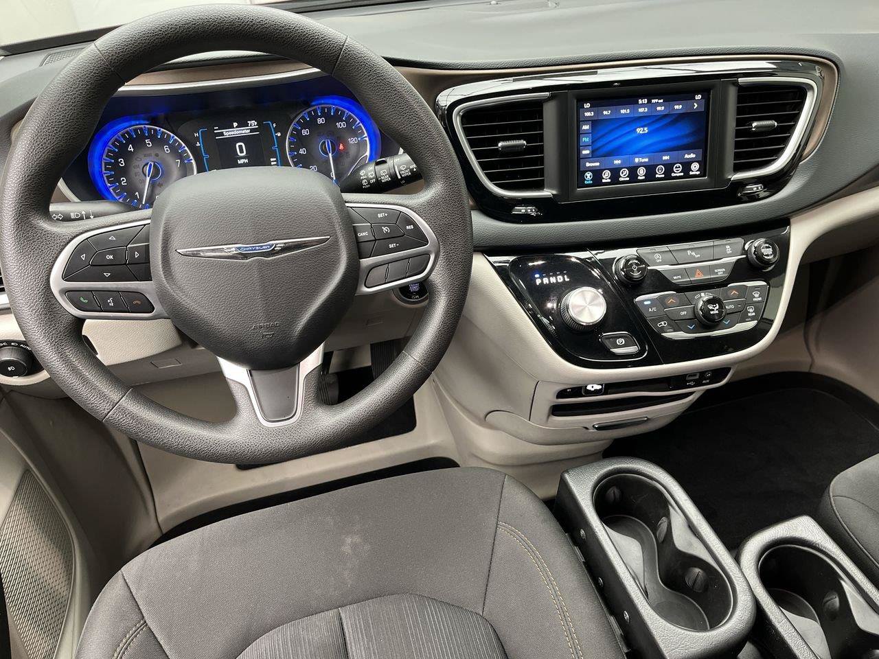 Used 2018 Chrysler Pacifica Touring Plus FWD image 12