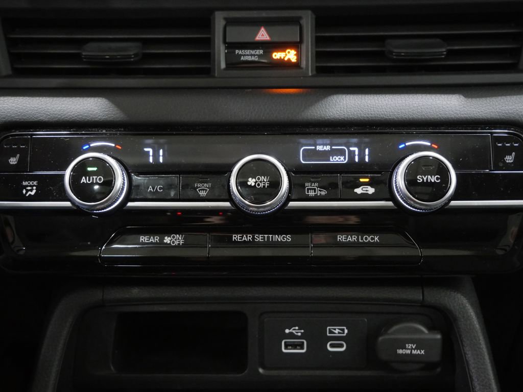 Used 2025 Honda Pilot Touring image 20