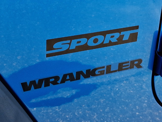Used 2015 Jeep Wrangler Sport w/ Quick Order Package 24S AWD/4WD image 33