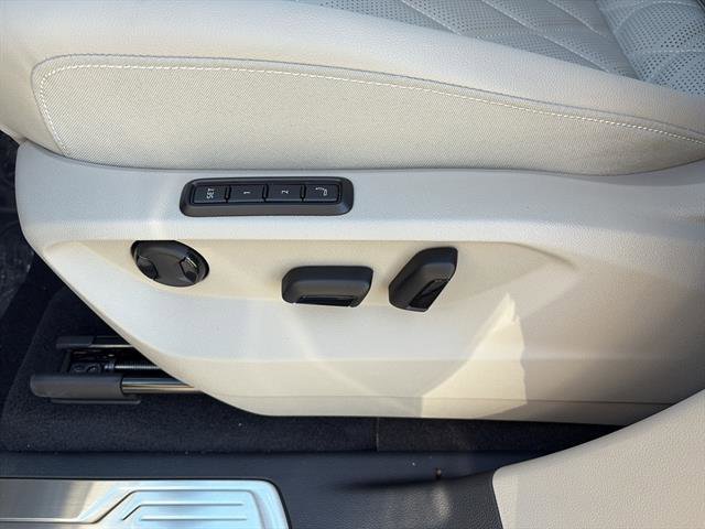 New 2026 Volkswagen Atlas SEL Premium R-Line image 17