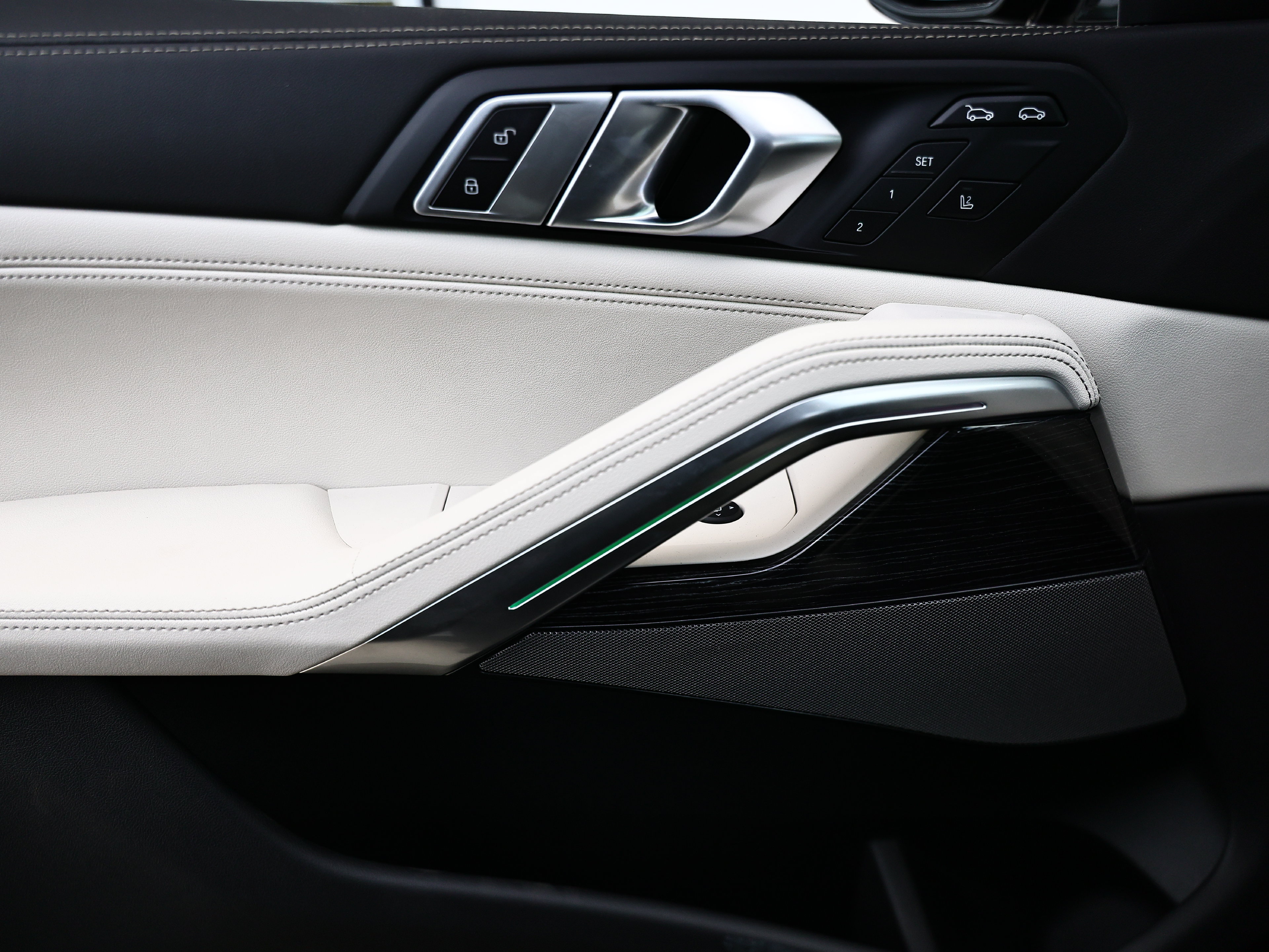 New 2027 BMW X6 xDrive40i AWD/4WD image 14