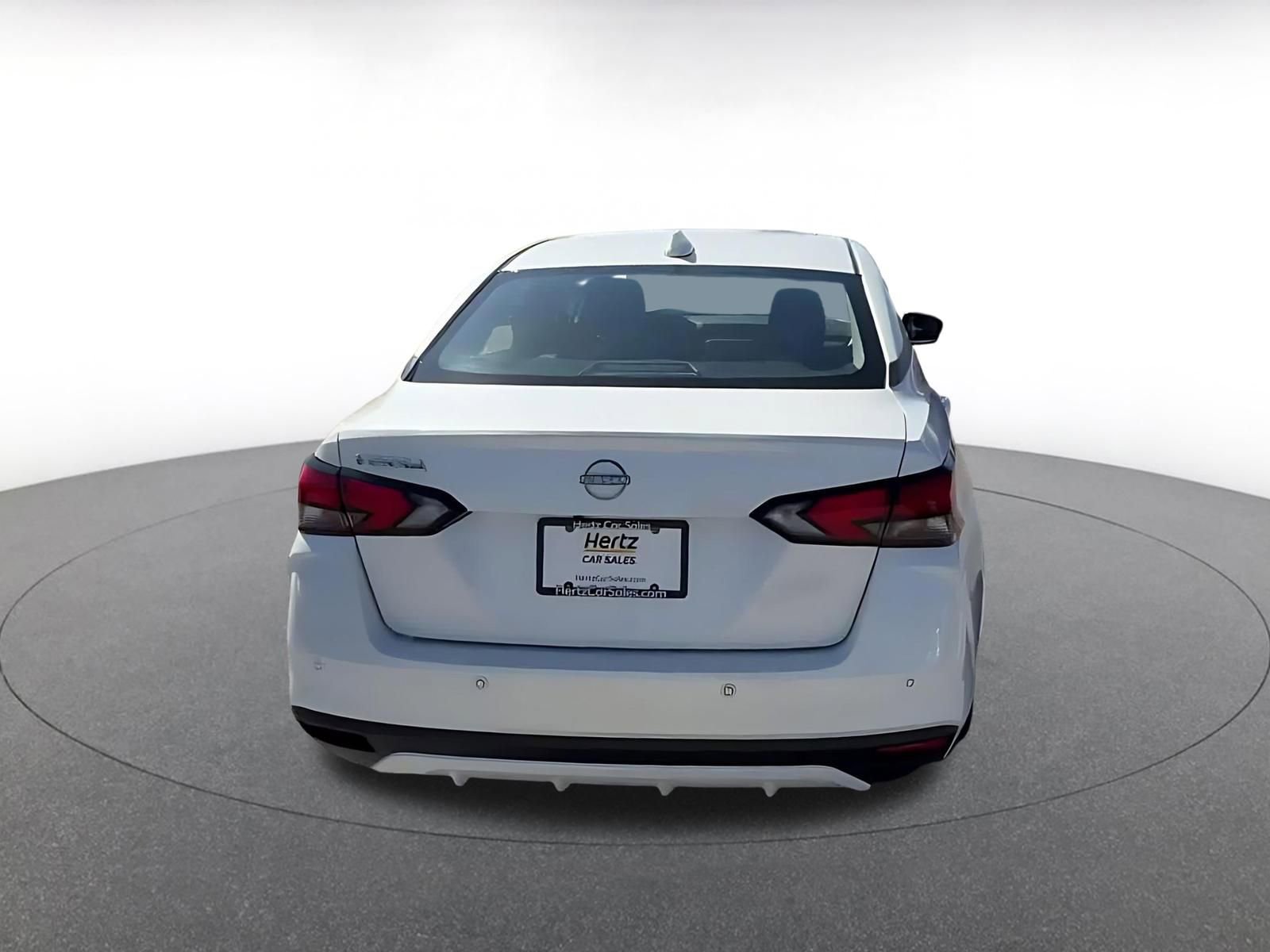 Used 2025 Nissan Versa SV image 11