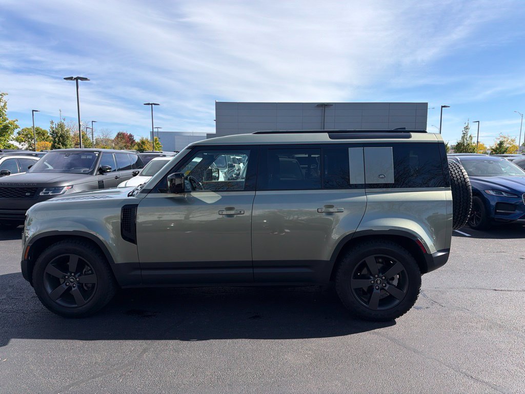 Used 2024 Land Rover Defender 110 S AWD/4WD image 2