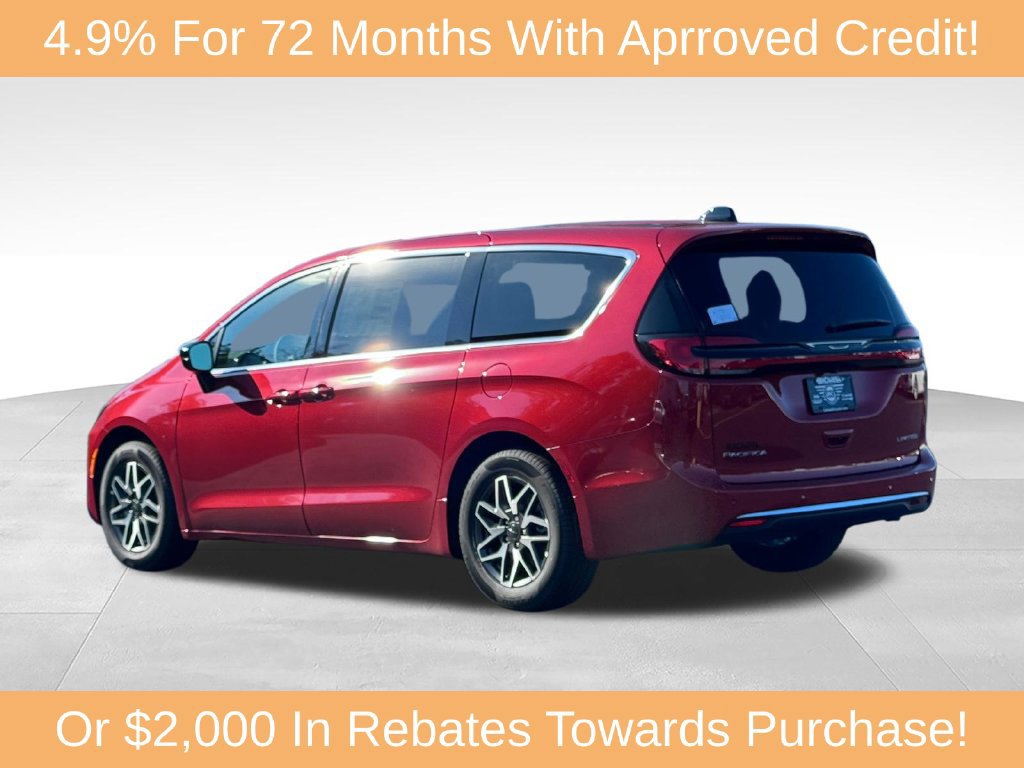 New 2027 Chrysler Pacifica Limited FWD image 5