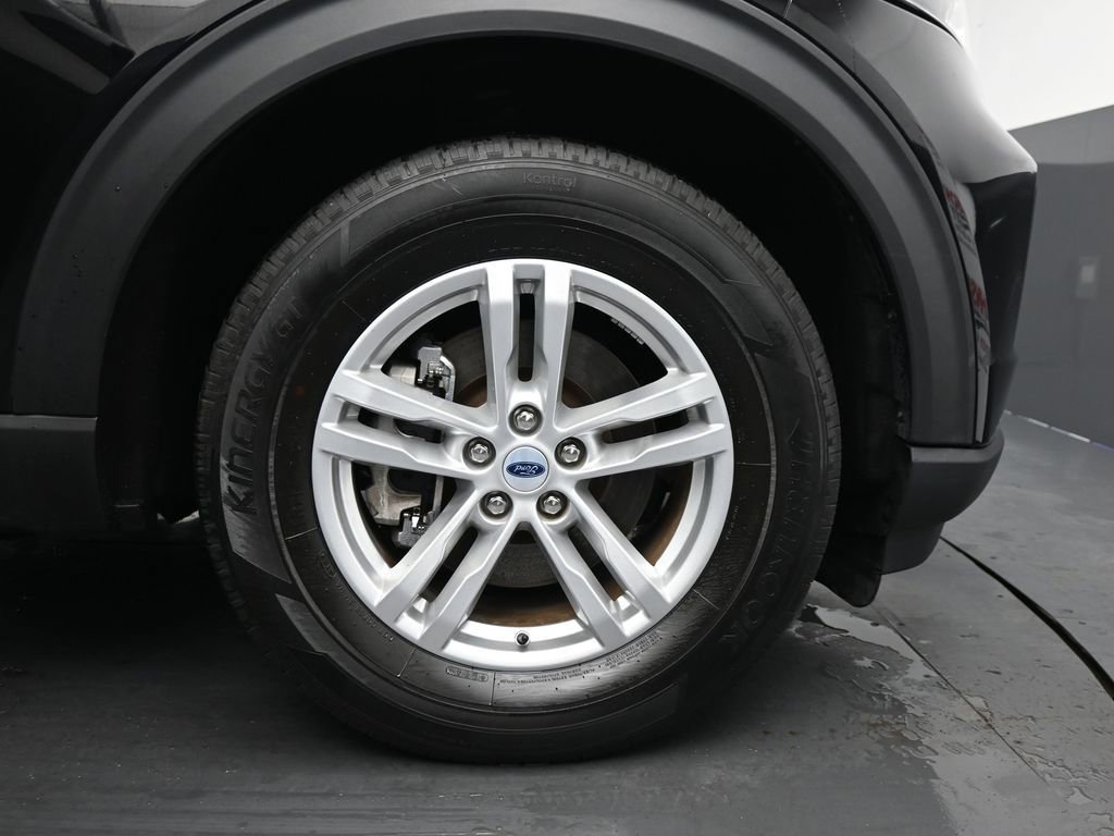 Used 2023 Ford Explorer XLT w/ Equipment Group 202A image 11