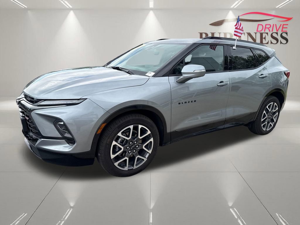 Certified 2025 Chevrolet Blazer RS w/ Driver Confidence II Package AWD/4WD image 4