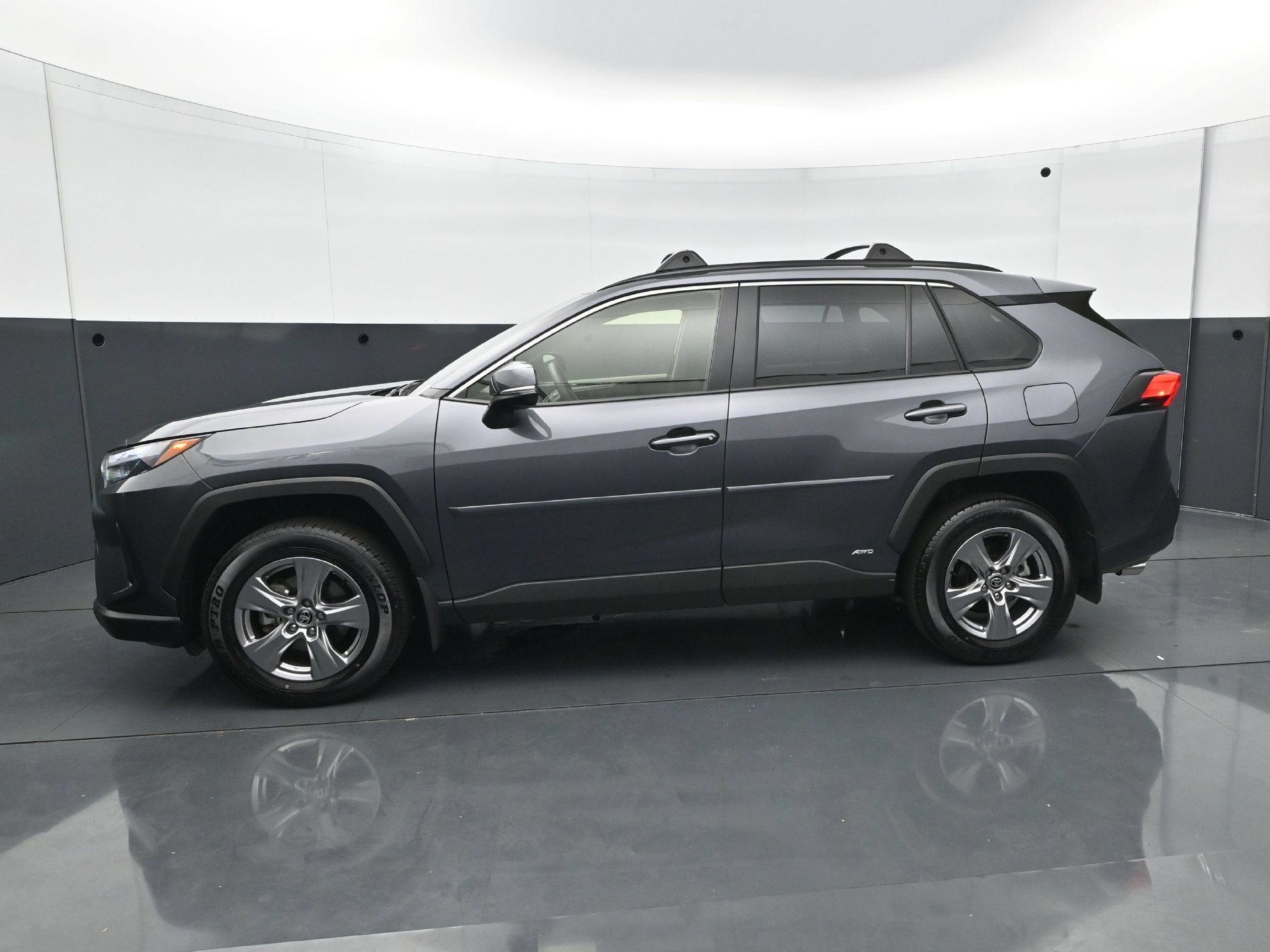 Used 2025 Toyota RAV4 LE AWD/4WD image 3