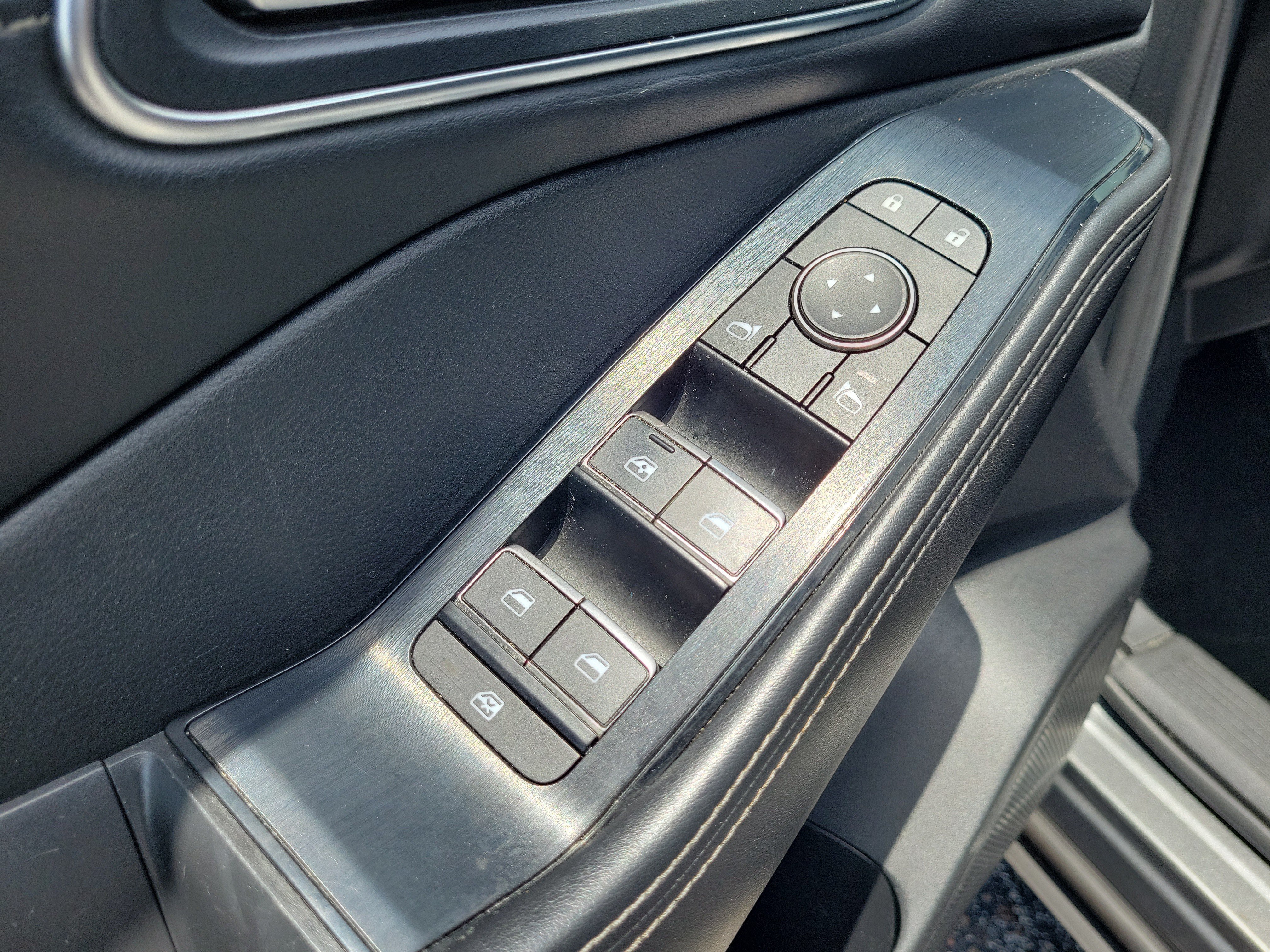 Certified 2021 Nissan Rogue SL w/ Premium Package FWD image 11