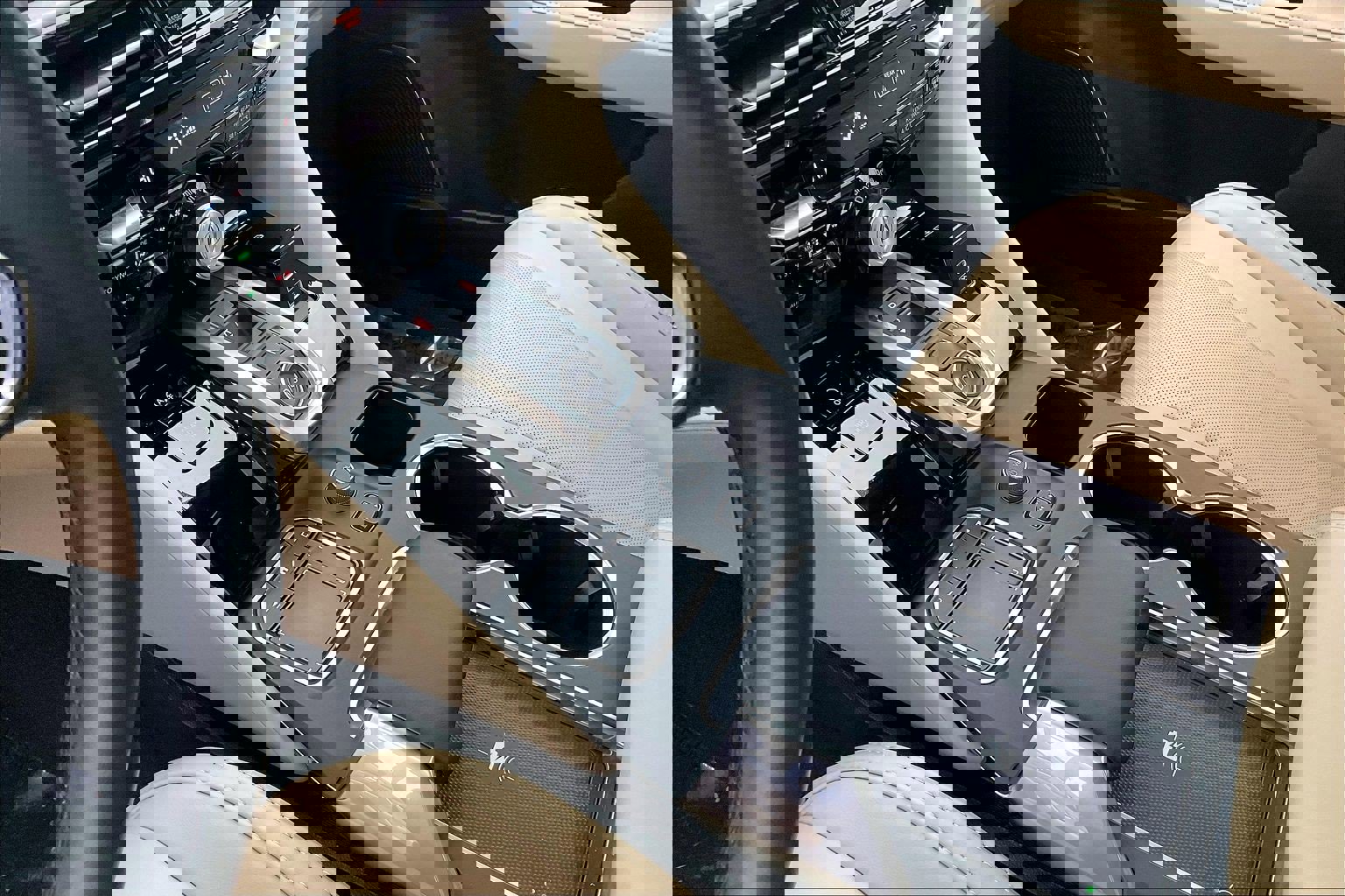 Used 2023 Acura MDX SH-AWD w/ Technology Package image 22