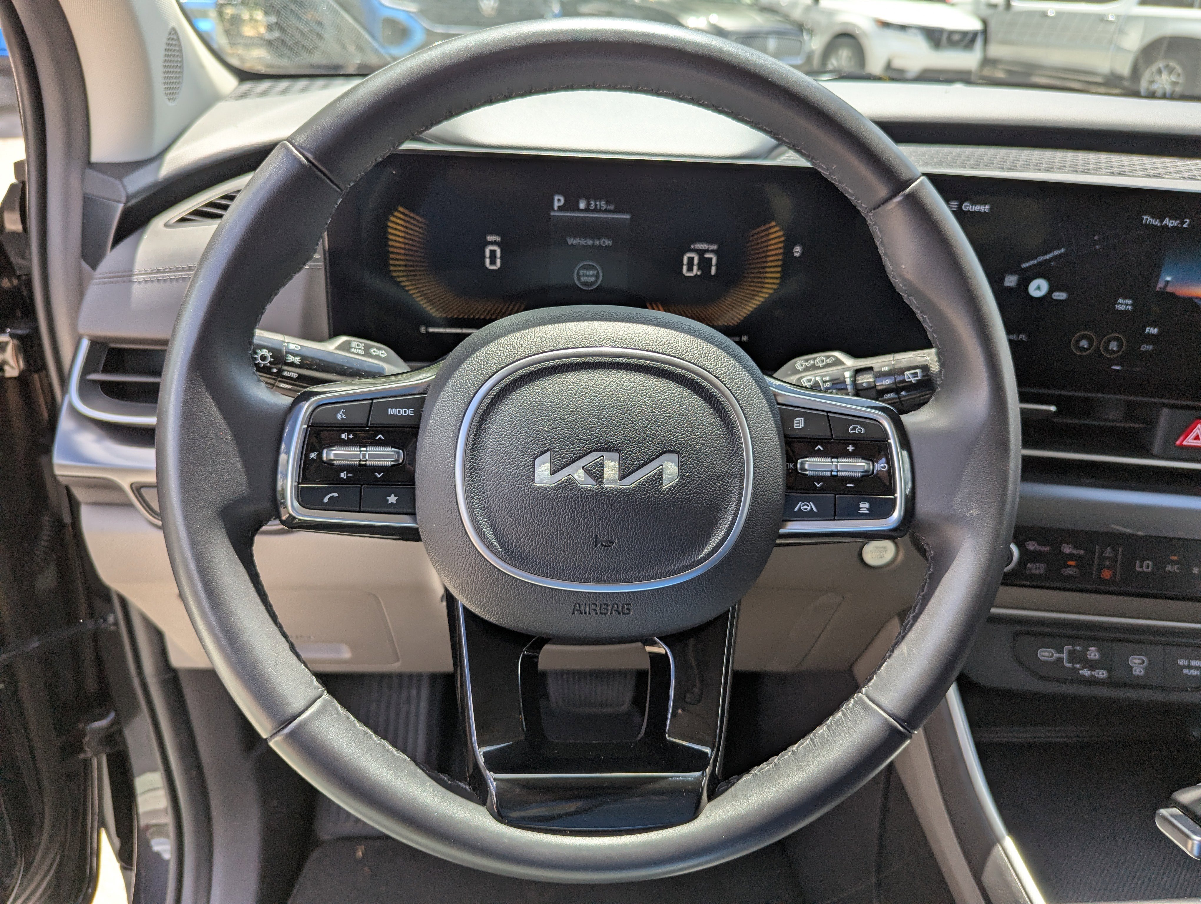 Certified 2025 Kia Carnival image 29