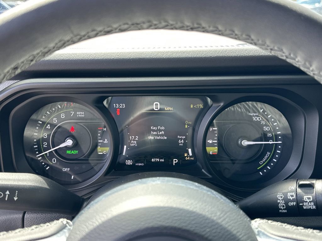 Used 2025 Jeep Wrangler Unlimited Sahara image 13