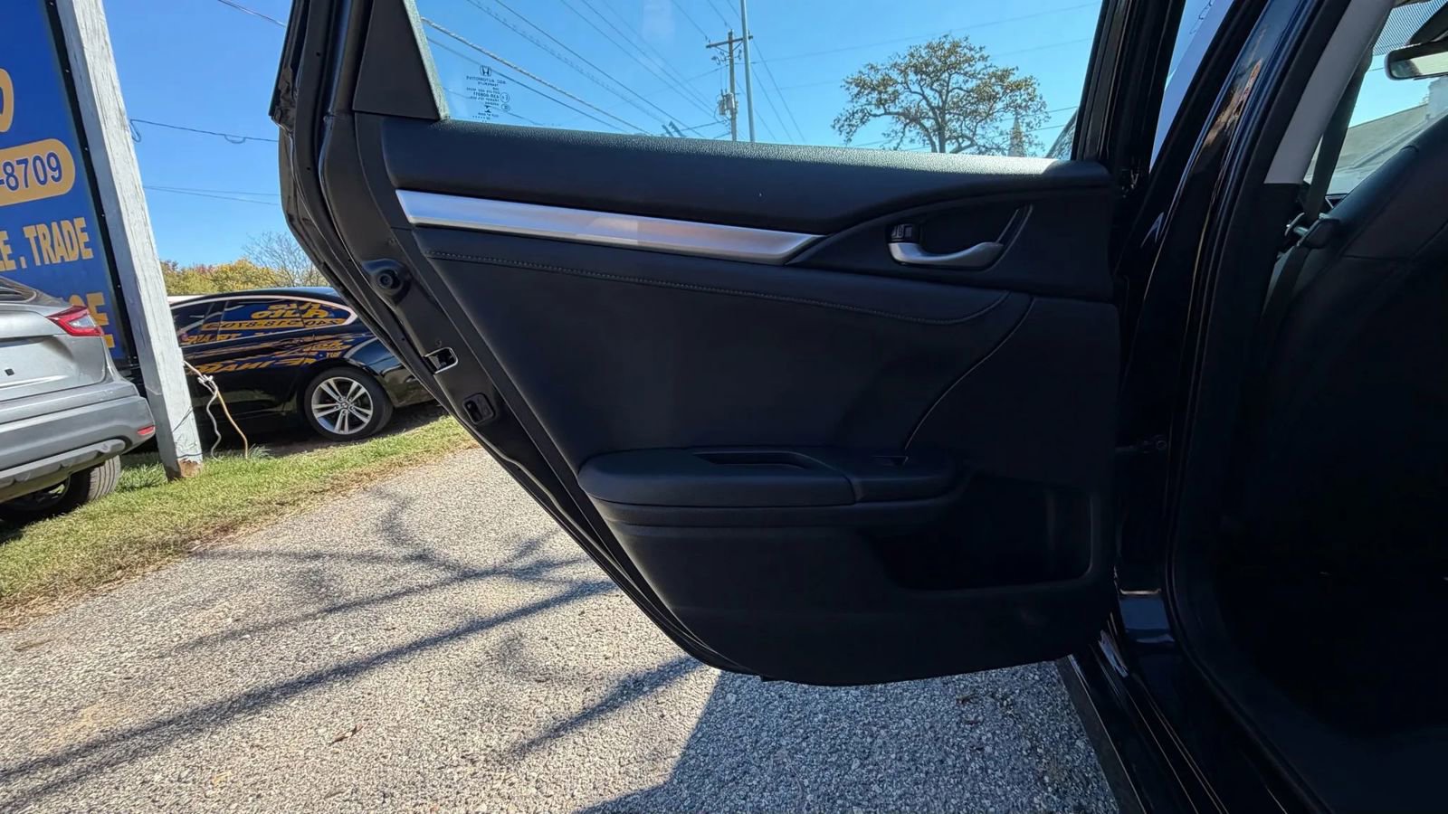 Used 2020 Honda Civic EX-L image 17