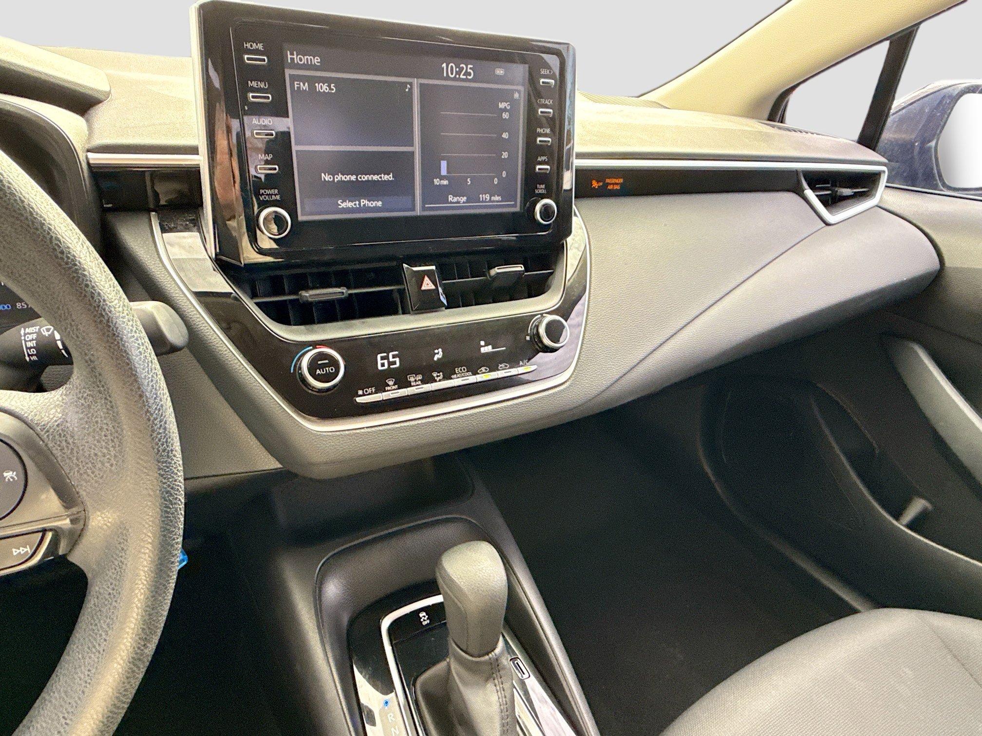 Used 2020 Toyota Corolla LE image 26