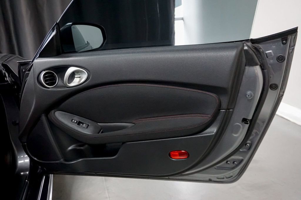 Used 2012 Nissan 370Z NISMO image 33