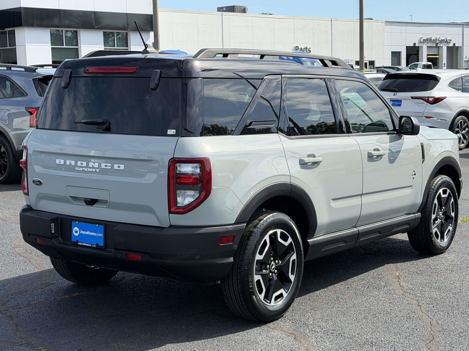 Used 2023 Ford Bronco Sport Outer Banks AWD/4WD image 2