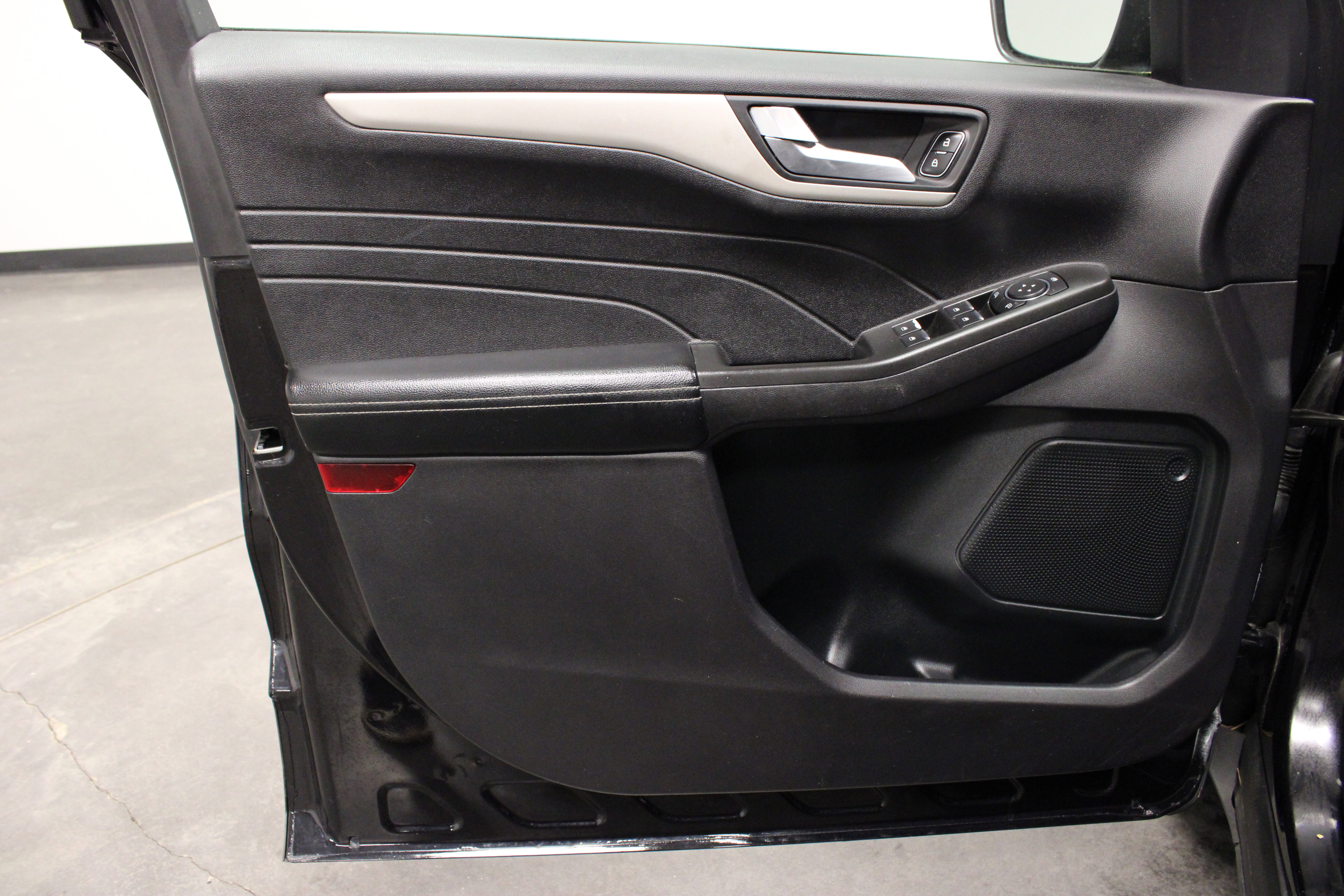 Used 2021 Ford Escape SE AWD/4WD image 17