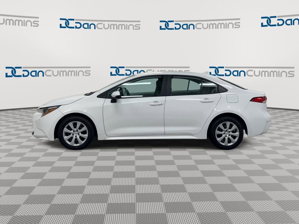 Used 2023 Toyota Corolla LE FWD image 5