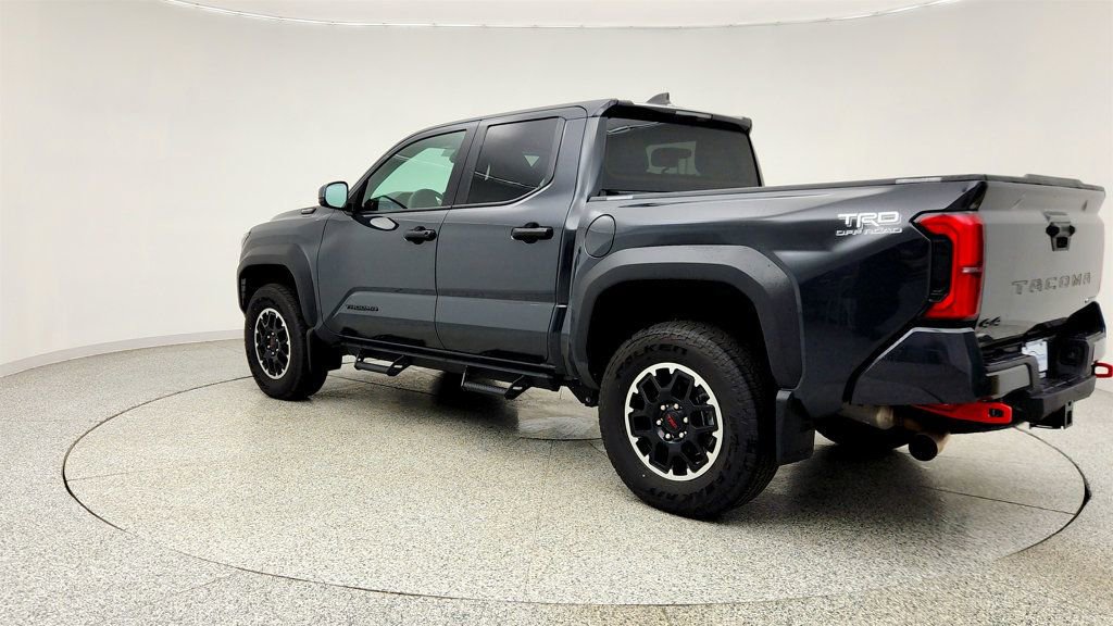 Used 2025 Toyota Tacoma TRD Off-Road AWD/4WD image 7