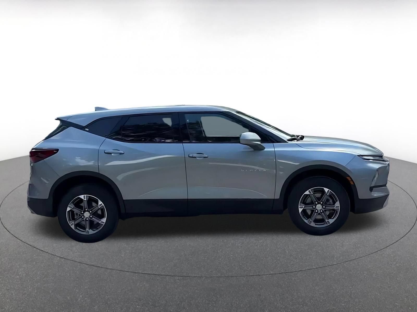 Used 2026 Chevrolet Blazer LT FWD image 15