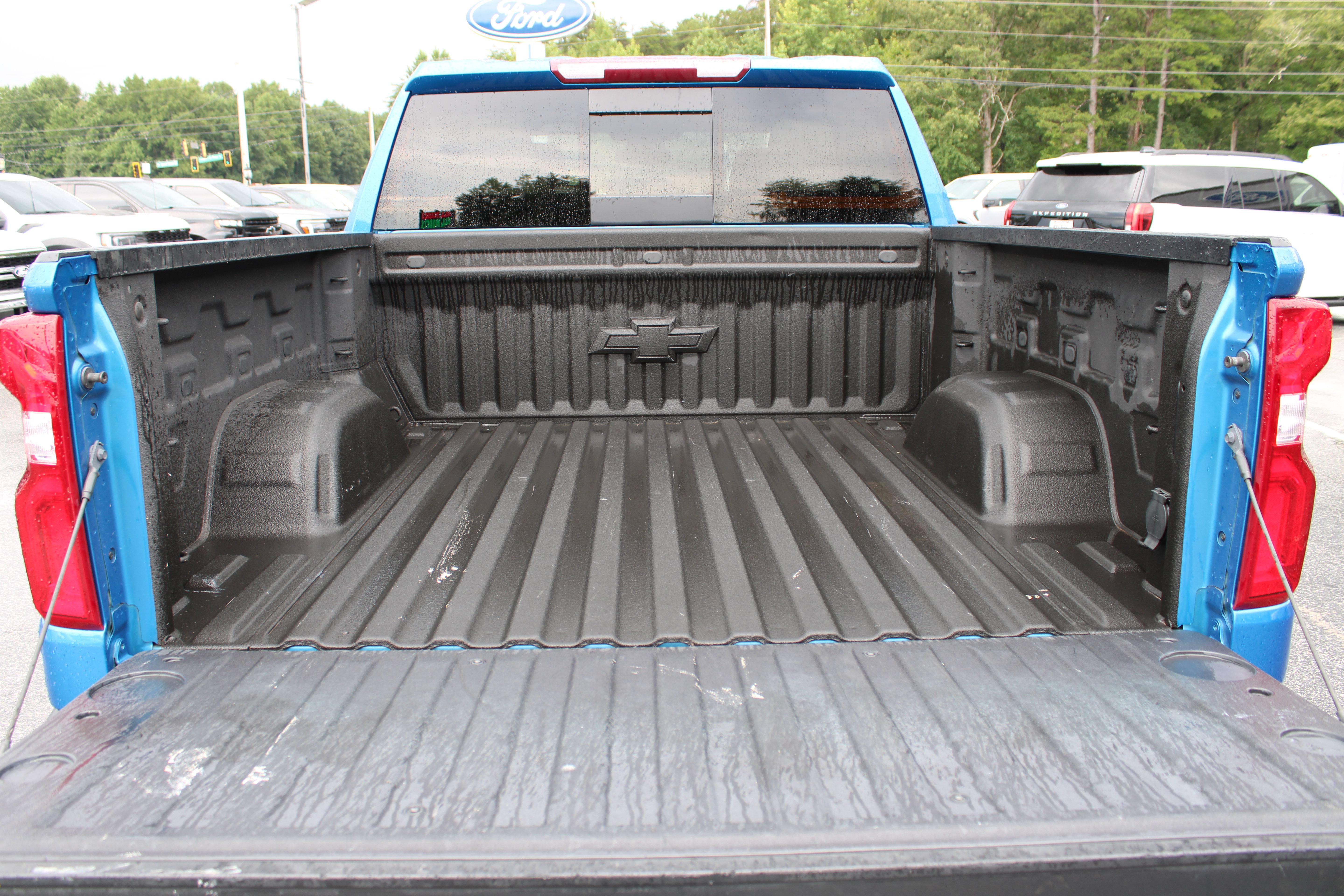 Used 2022 Chevrolet Silverado 1500 LTZ AWD/4WD image 9