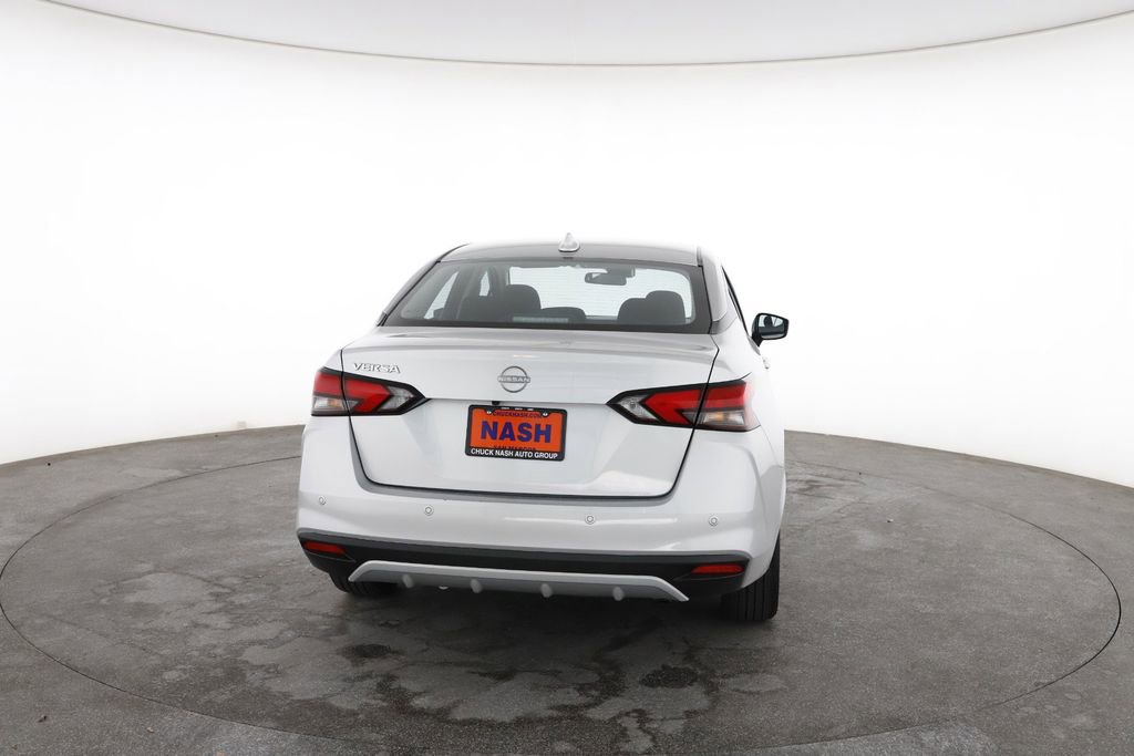 Used 2025 Nissan Versa SV image 11