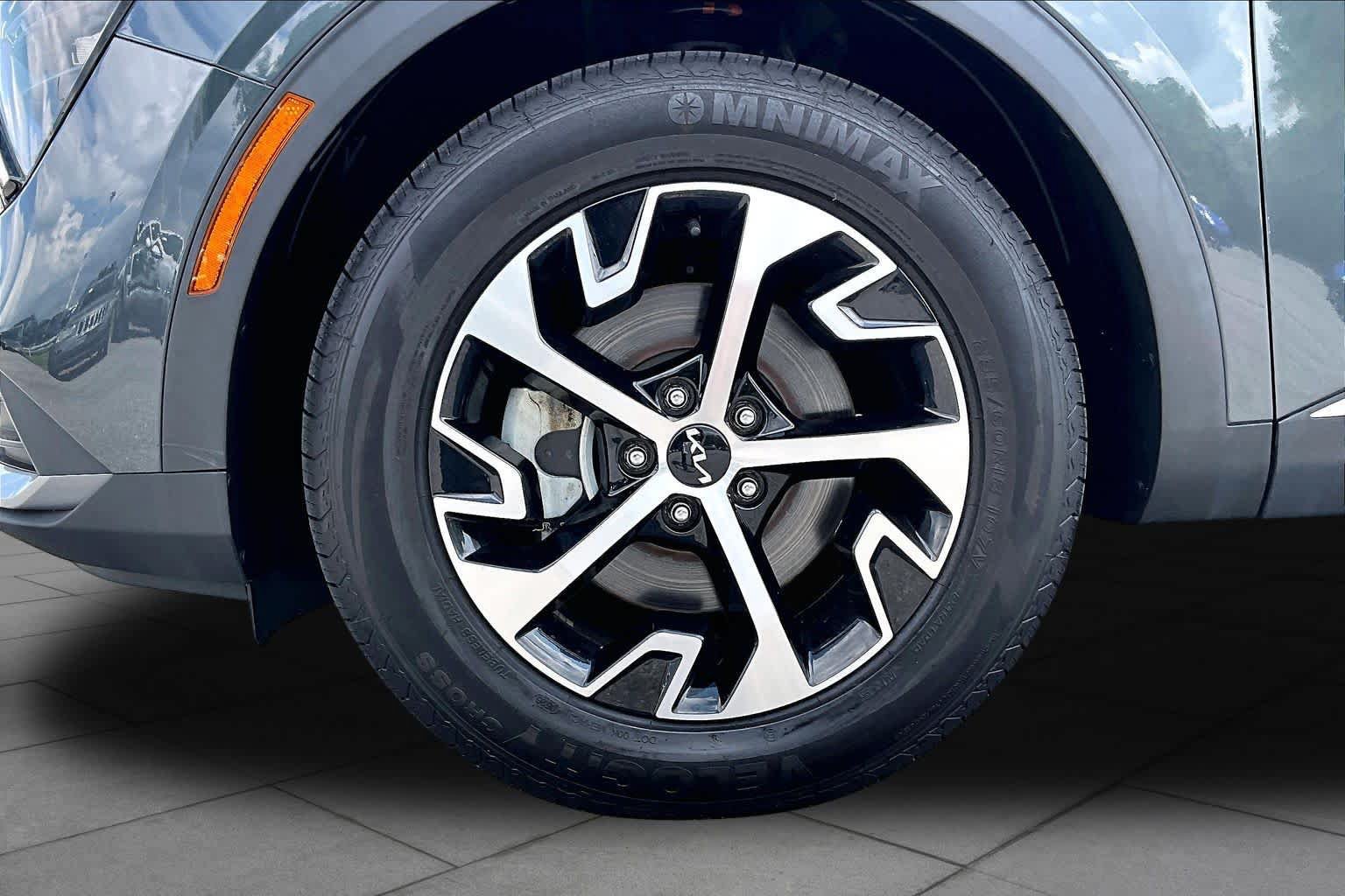 Used 2023 Kia Sportage EX FWD image 11