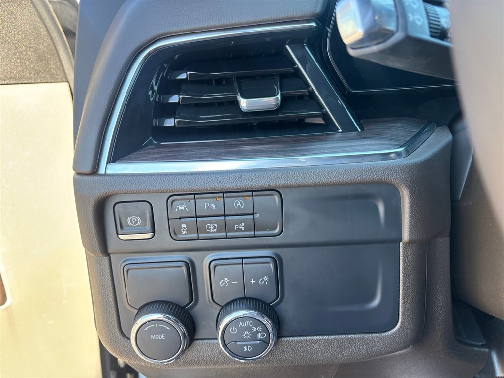 Used 2025 Chevrolet Tahoe LT w/ Comfort Package image 21