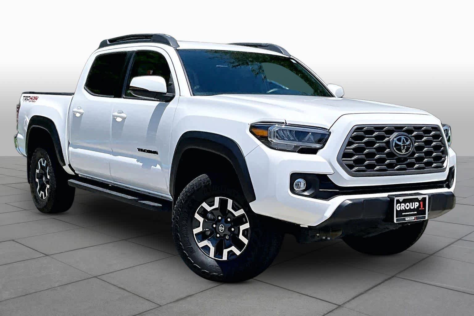 Used 2022 Toyota Tacoma TRD Off-Road AWD/4WD image 3