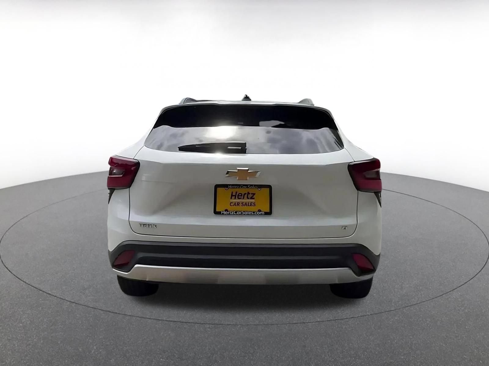 Used 2025 Chevrolet Trax LT FWD image 12