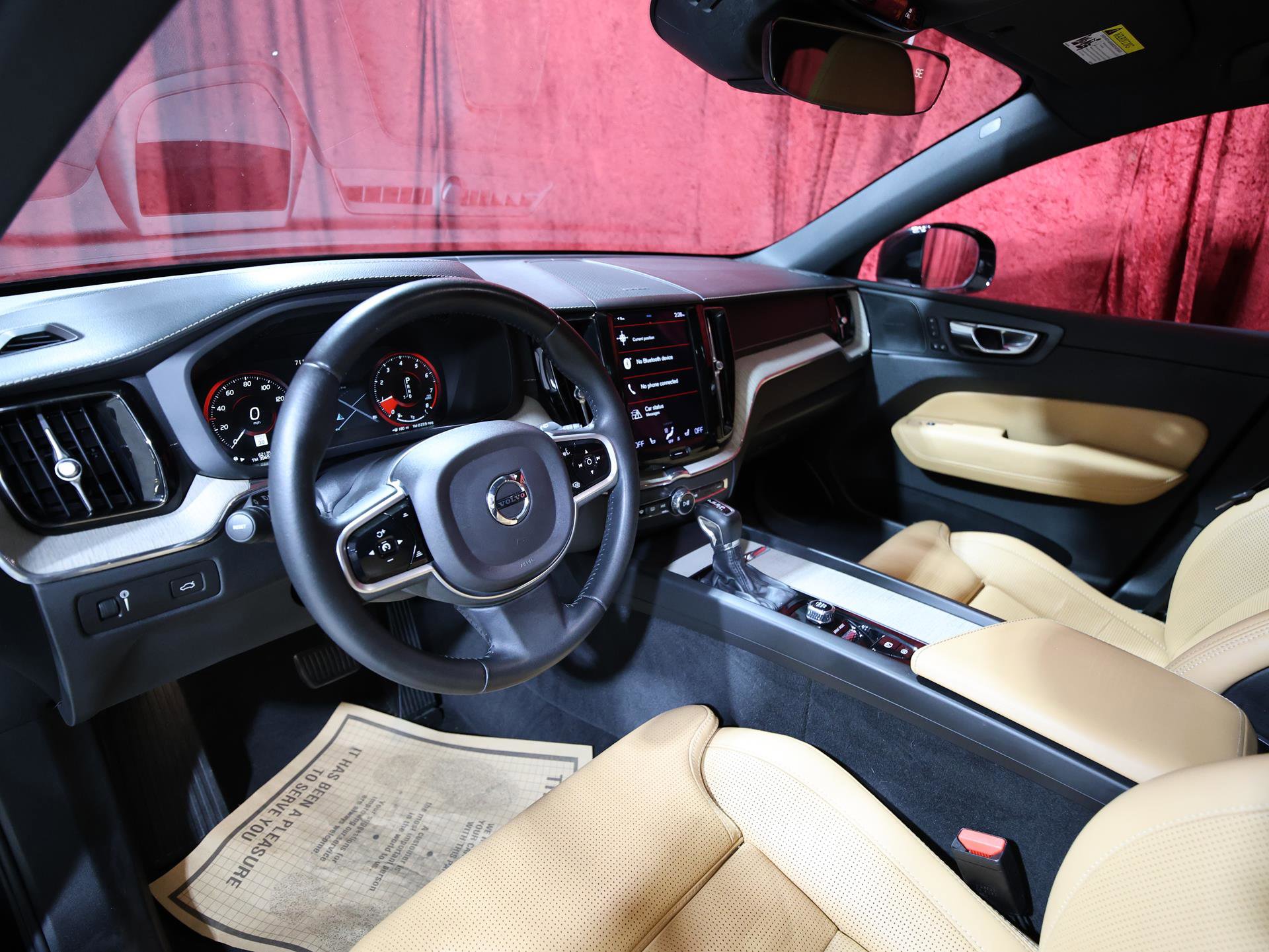 Used 2020 Volvo XC60 T6 Inscription w/ Protection Package Premier image 12