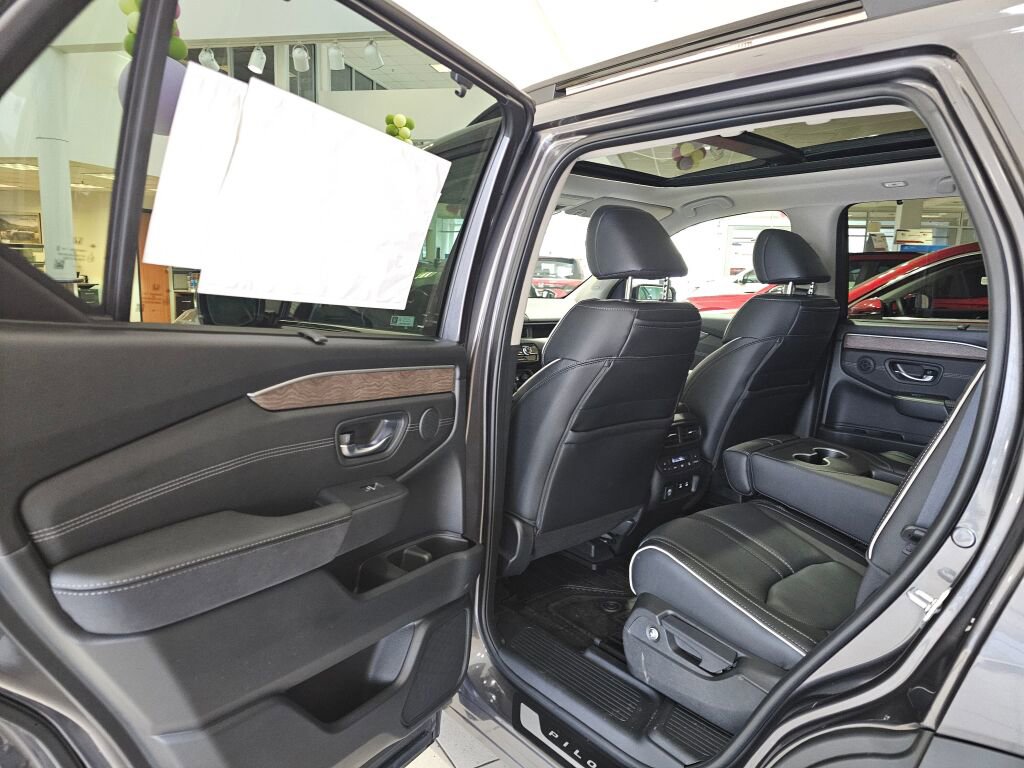 New 2026 Honda Pilot Elite image 13