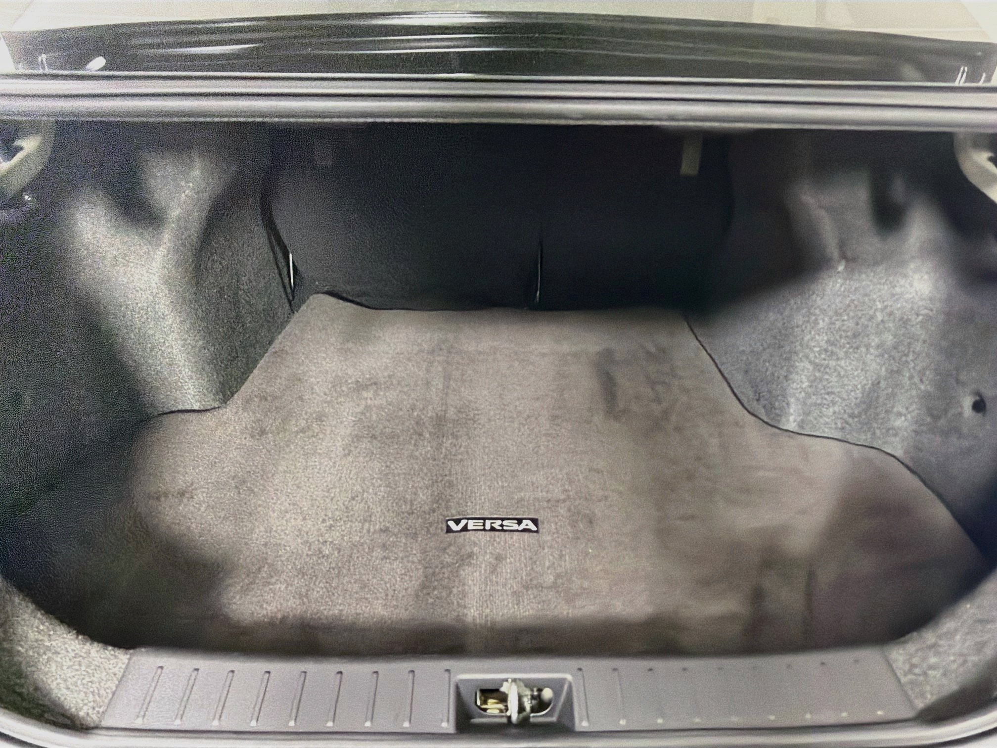 Used 2024 Nissan Versa SV w/ Trunk Package FWD image 26