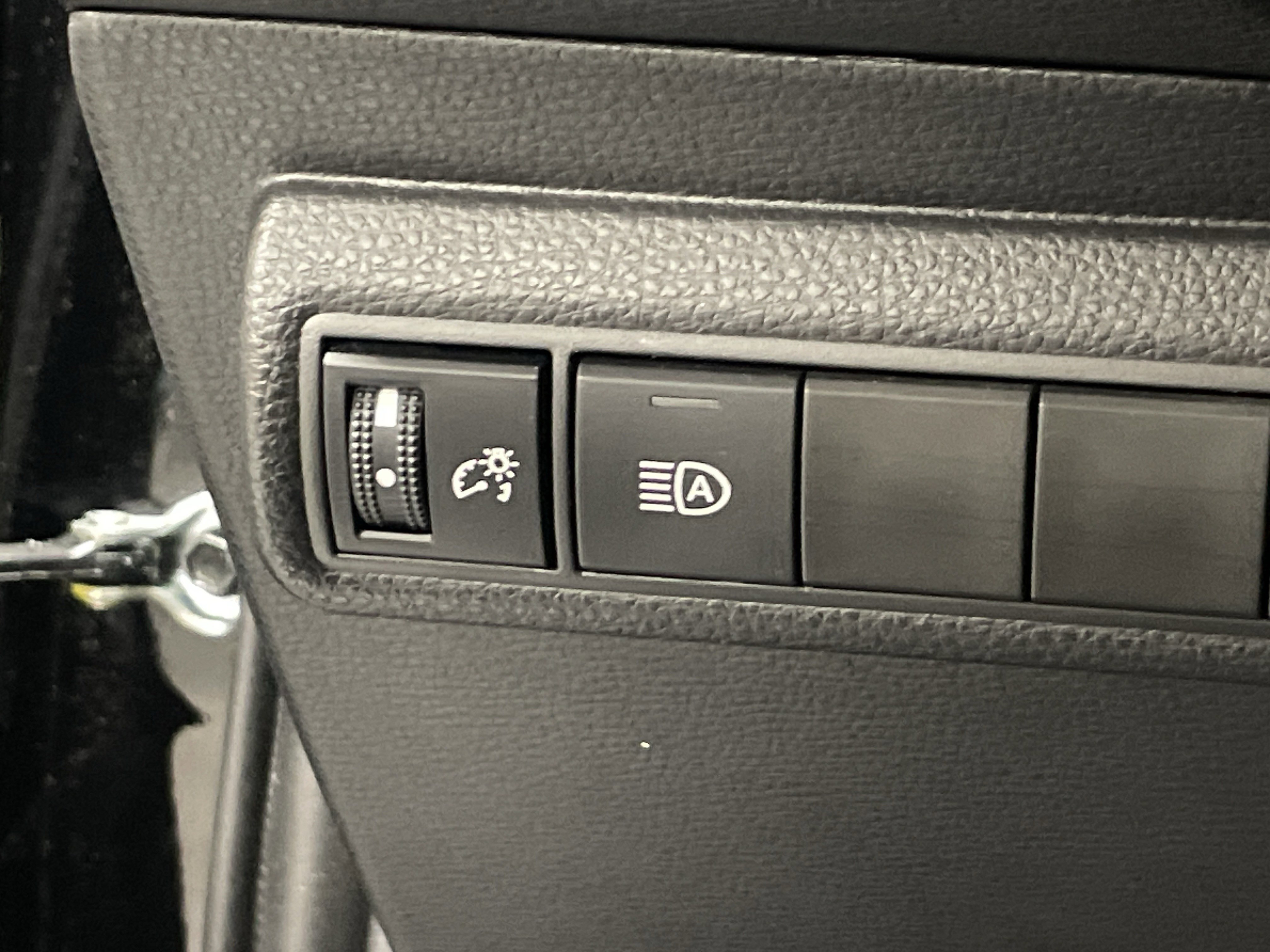 Used 2025 Toyota Corolla LE image 29