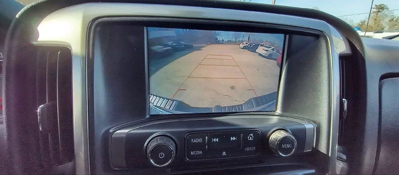 Used 2018 Chevrolet Silverado 1500 LT w/ LT Eassist Package image 17