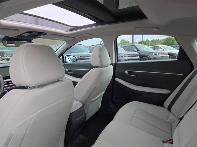 Certified 2024 Hyundai Sonata SEL w/ Convenience Package image 29