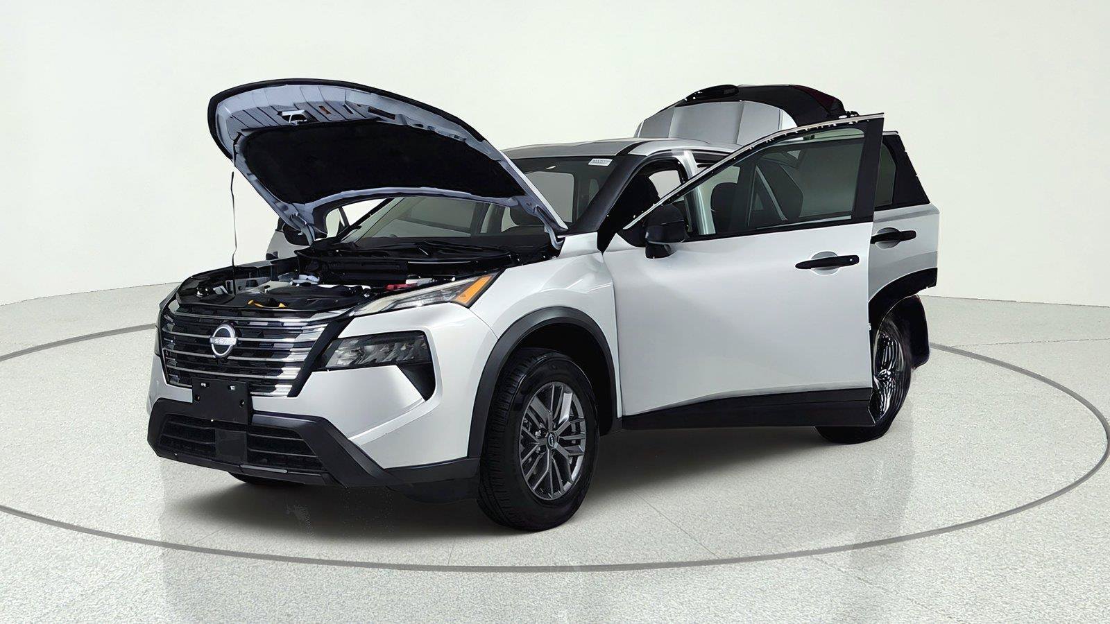 Used 2024 Nissan Rogue S AWD/4WD image 10