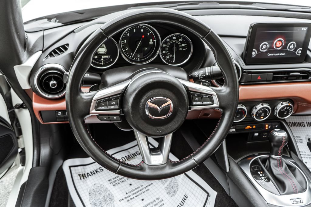 Used 2019 MAZDA MX-5 Miata RF Grand Touring RWD image 10