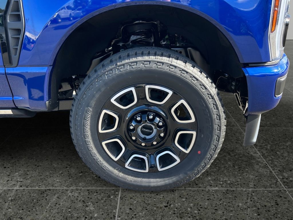 New 2026 Ford F250 Platinum image 9