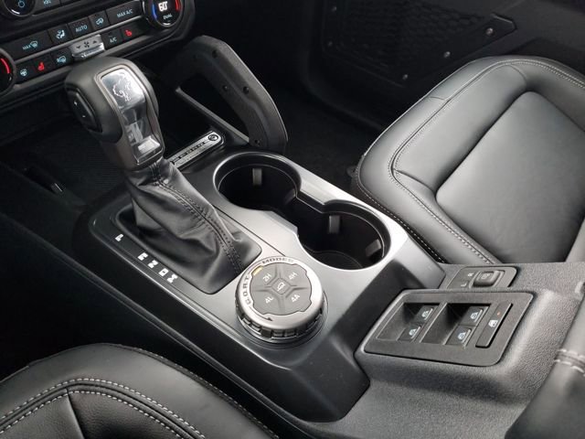 New 2025 Ford Bronco Outer Banks w/ Sasquatch Package image 25